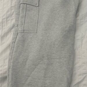 Aritzia Cozy Sweatfleece Joggers in Light Heather Gray